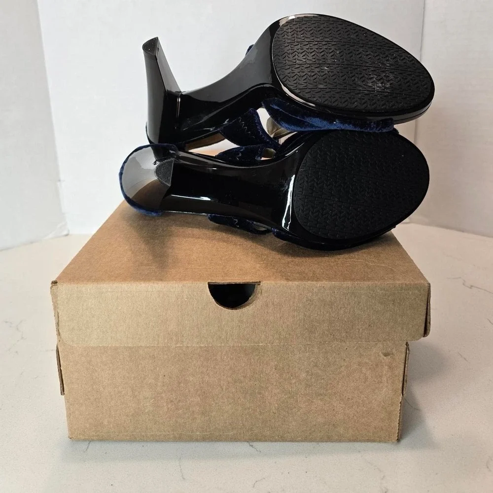 MICHAEL Kors Berkley VELVET ADMIRAL Sandal Women's Size 9